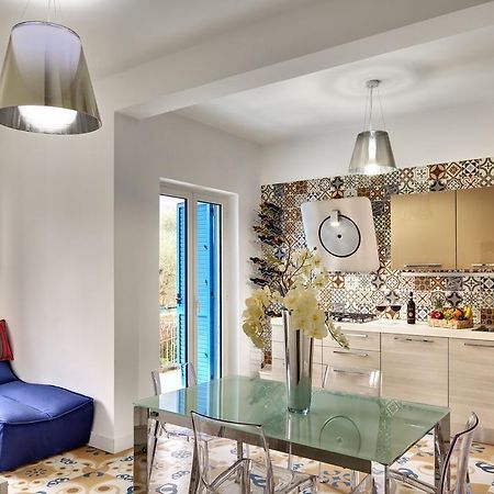 Caruso 2 By Villasandco Rentalsorrento Room photo